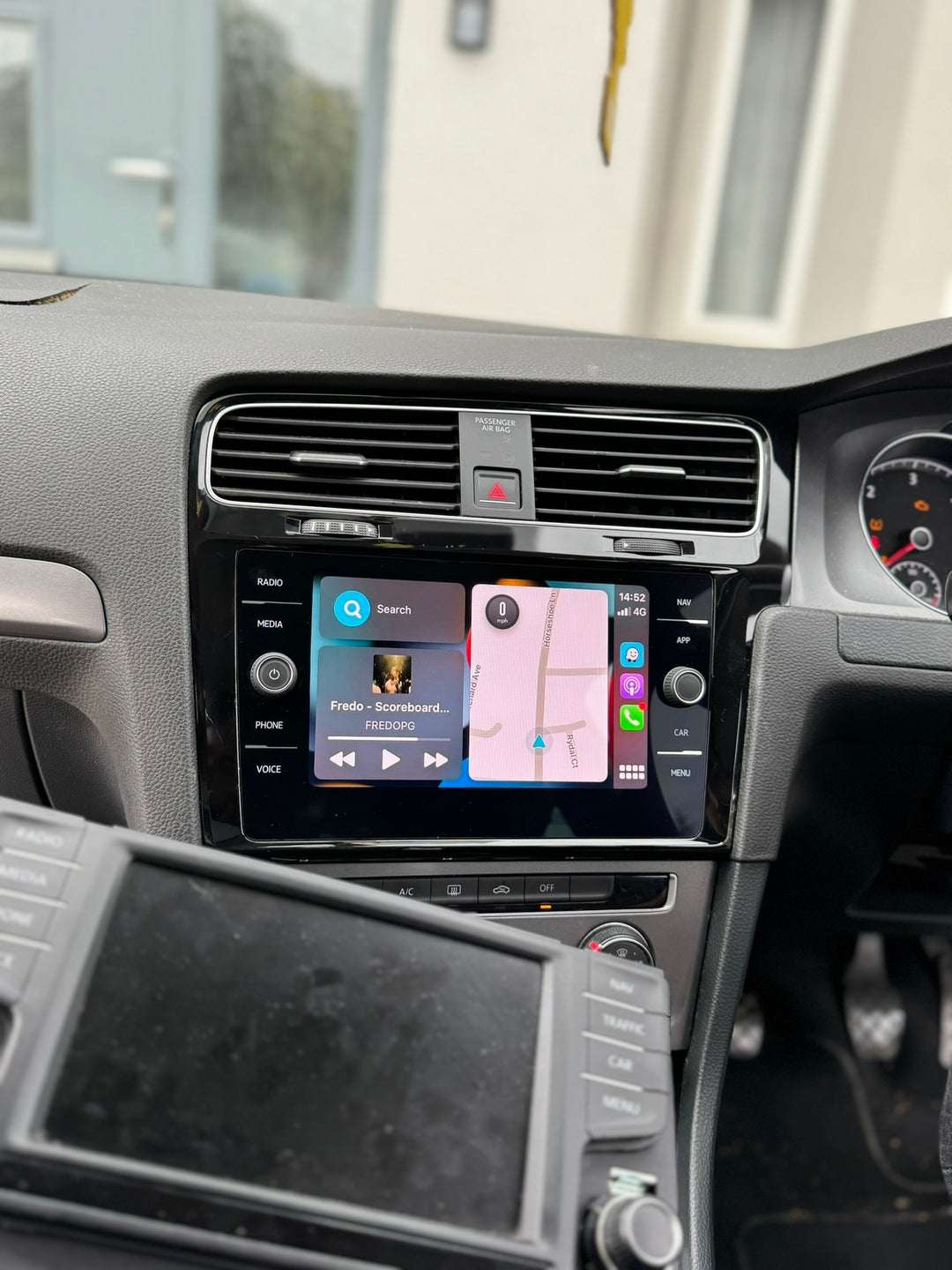 Volkswagen 8 inch Glass Screen Upgrade + Surround Trim
