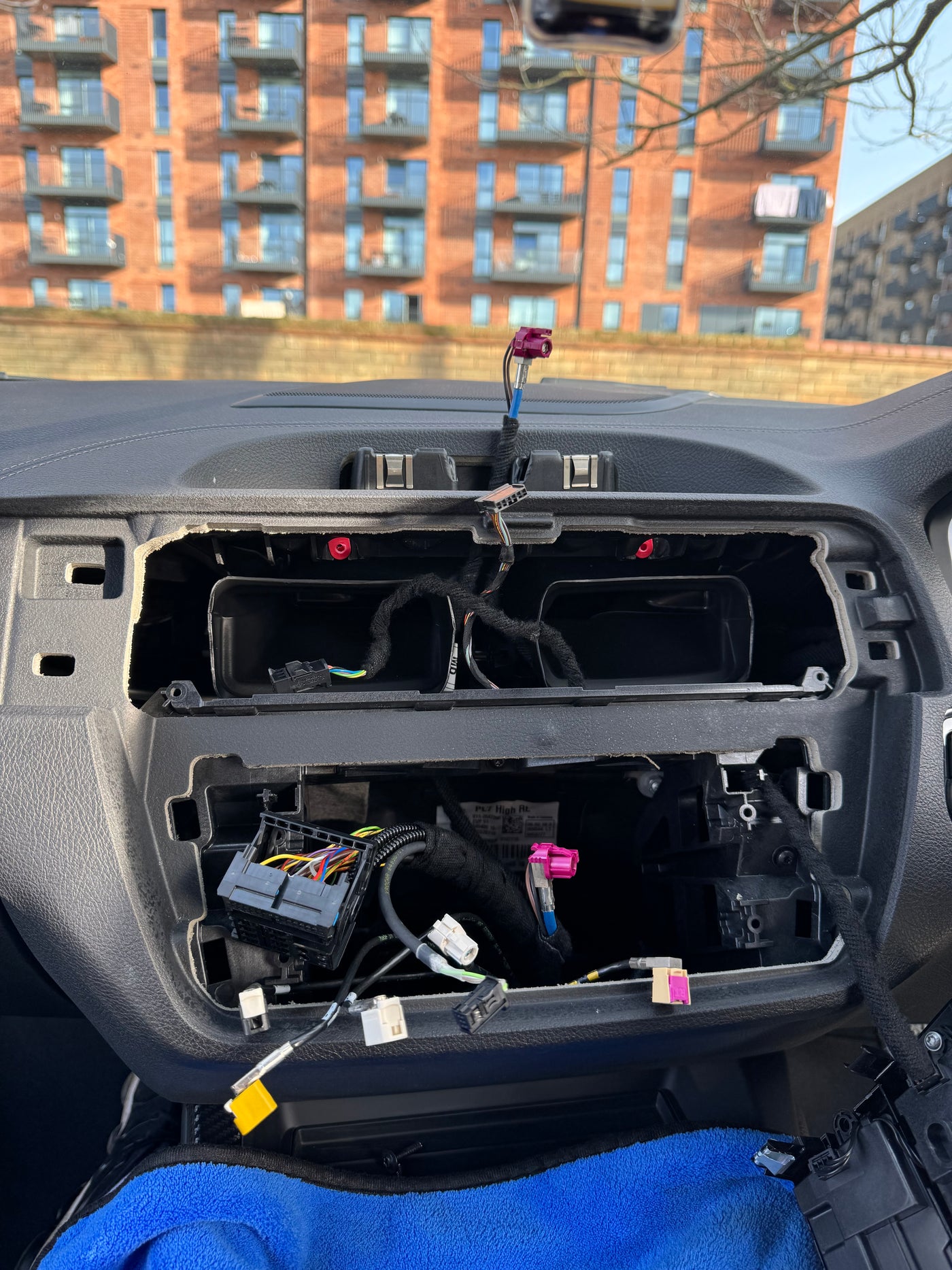 BMW NBT EVO ProNav Retrofit with Apple CarPlay and iDrive 6