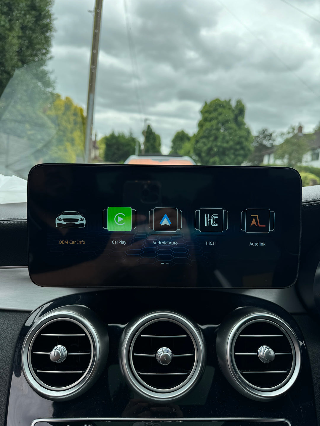 Mercedes W205 - 10.25 inch CarPlay Screen