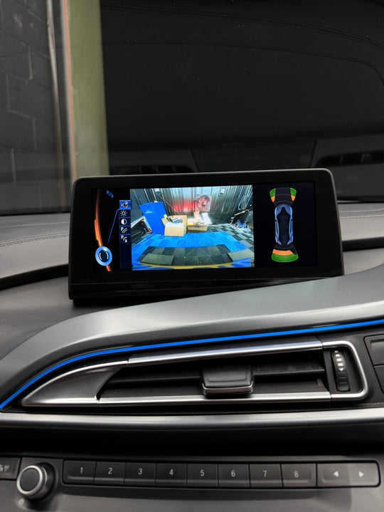 BMW i8 Apple CarPlay Retrofit