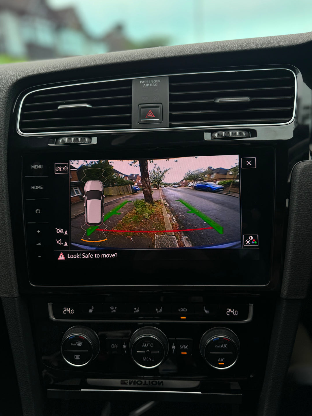 Volkswagen MIB 2.5 - 9.2 inch Retrofit Kit