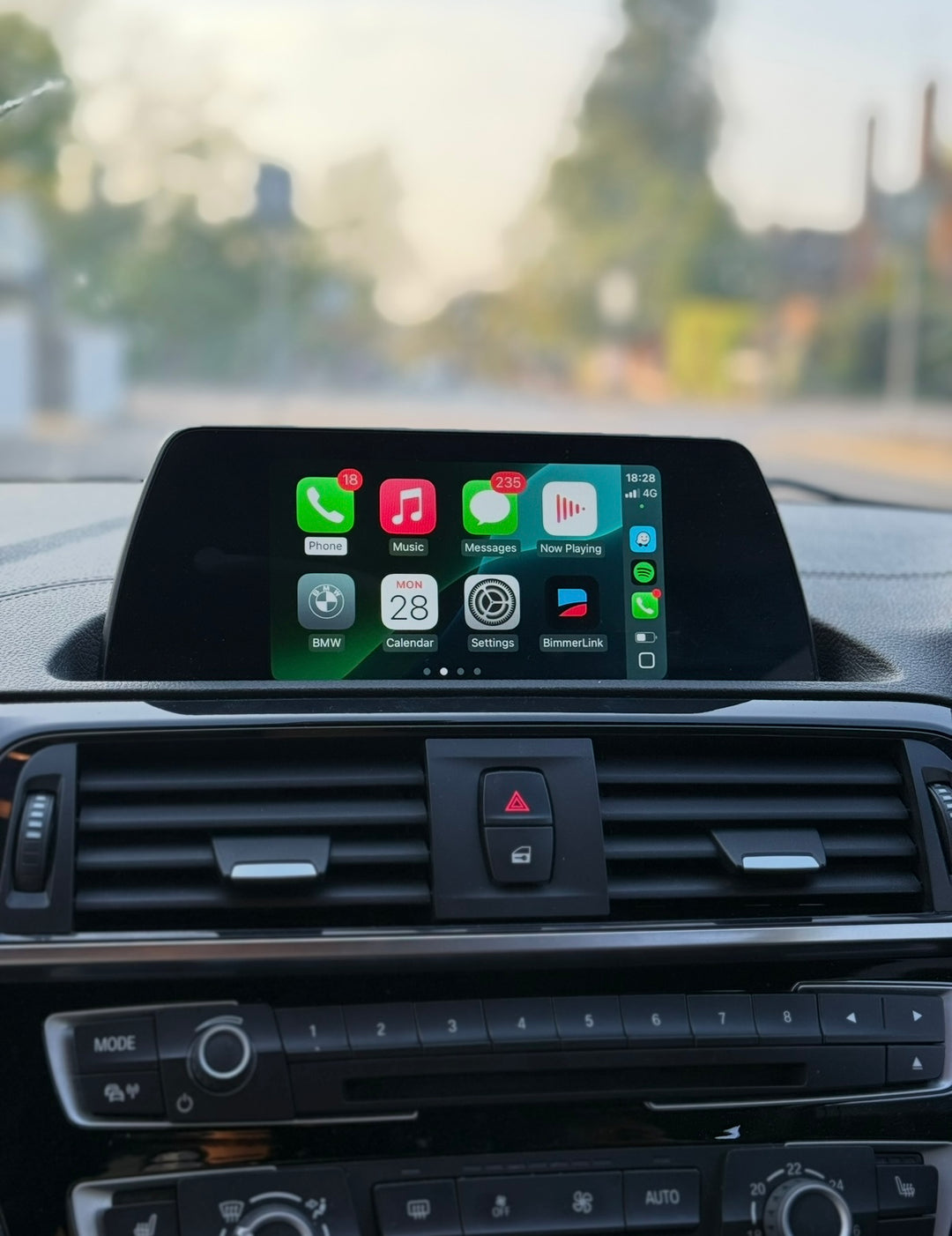 BMW EntryNav2 Head Unit with WiFi Port (OEM CarPlay Activated)