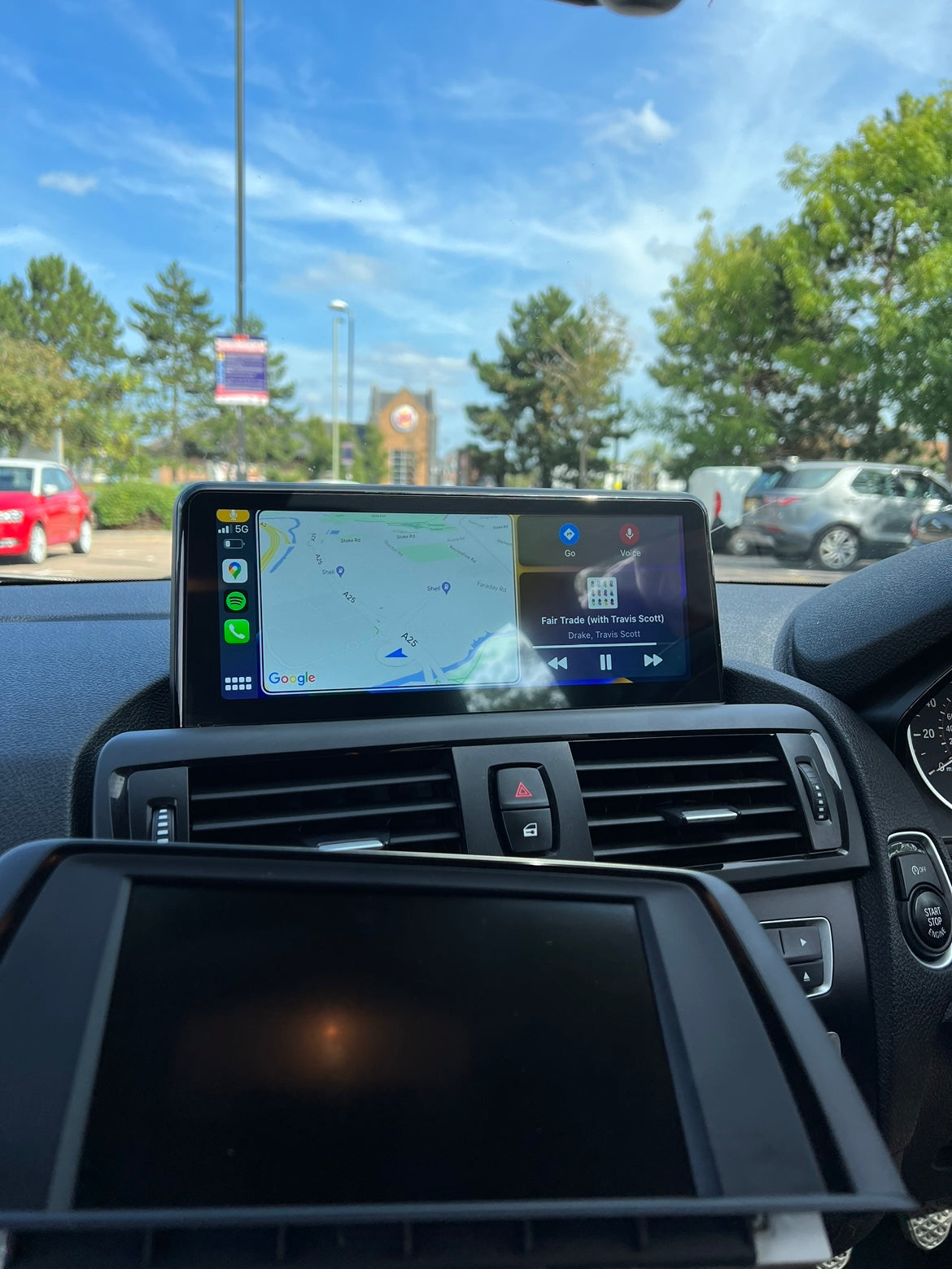 BMW F-Series, 10.25 inch screen (Wireless Apple CarPlay/Android Auto)