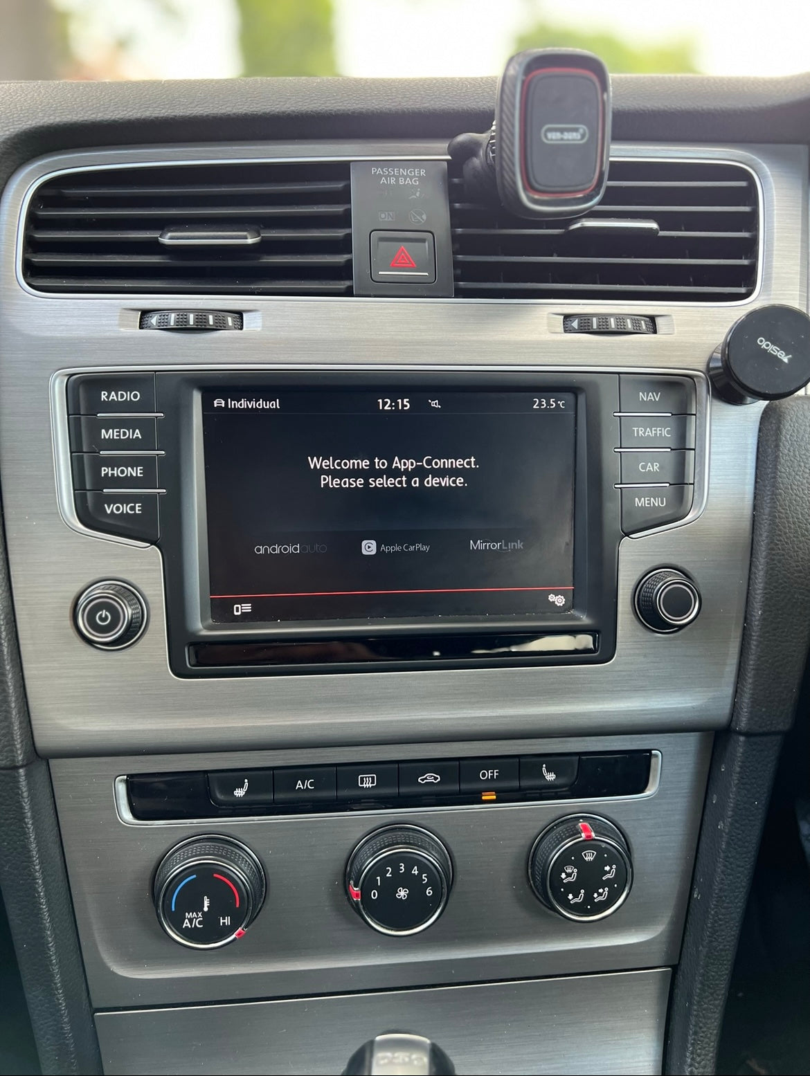 Volkswagen App-Connect Activation