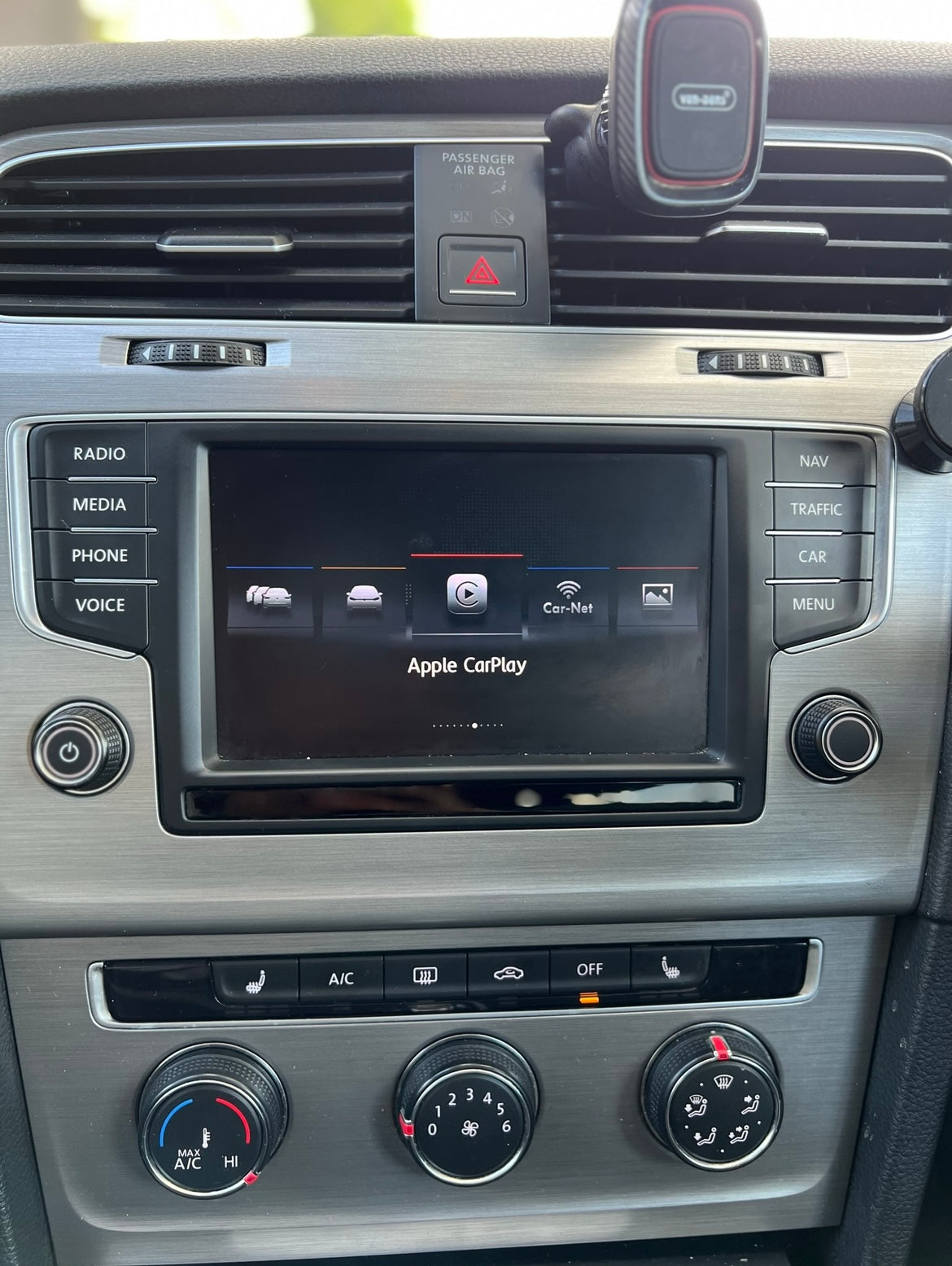 Volkswagen App-Connect Activation